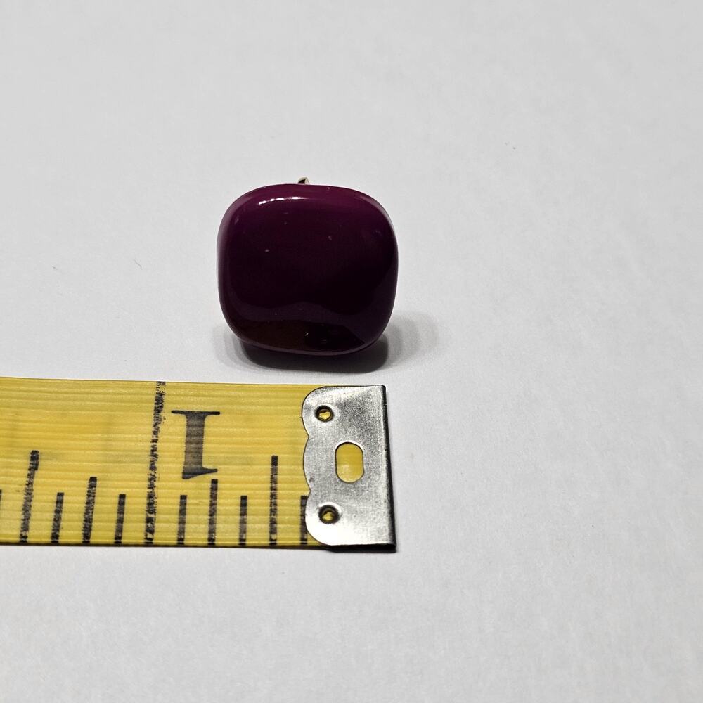 Vintage 1980s Magenta Square Button Clip-On Earrings, Acrylic Retro Jewelry - Picture 5 of 5